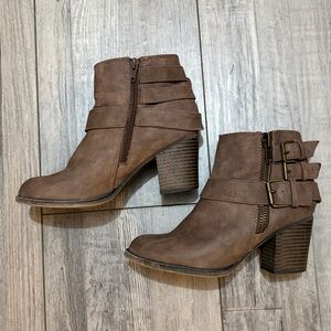 Madden Girl Brown Ankle Boots with Buckle Detail size 7